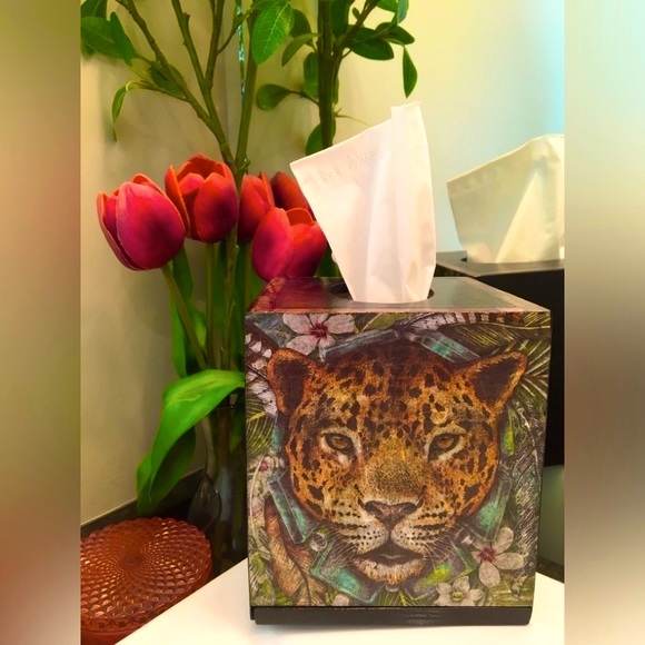 HANDMADE JAGUAR JUNGLE THEMED TISSUE BOX - Picture 5 of 15
